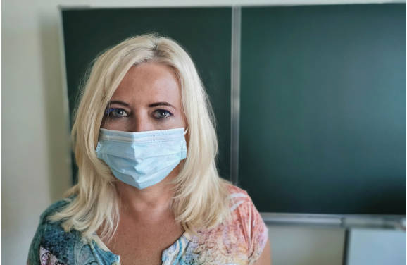 Αναλυτικά τα νέα μέτρα για τα σχολεία – Τι ισχύει για τις άδειες