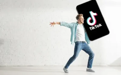 Αν η «Φόνισσα» ήταν TikToker: 5 κλασικά ελληνικά βιβλία με τίτλους Gen Z
