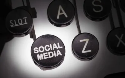 Αν οι κλασικοί είχαν Social Media: Ο Καβάφης στο Instagram και ο Καρυωτάκης στο Twitter